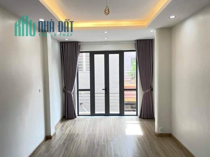 Nhà HXH bán Âu Cơ Tân Bình, Vuông vức Ngang 4m 6PN Giá rẻ