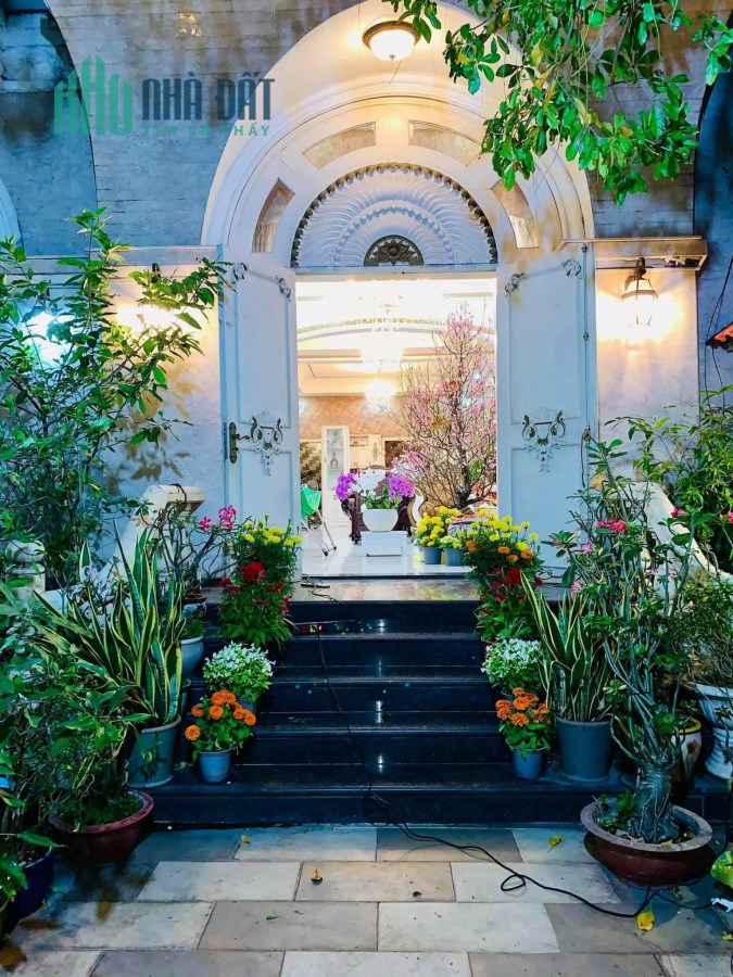 Bán BIỆT THỰ đường LÊ QUANG ĐỊNH, P11, Bình Thạnh, 268m2, 3 tầng, GIẢM CÒN 36 tỷ.
