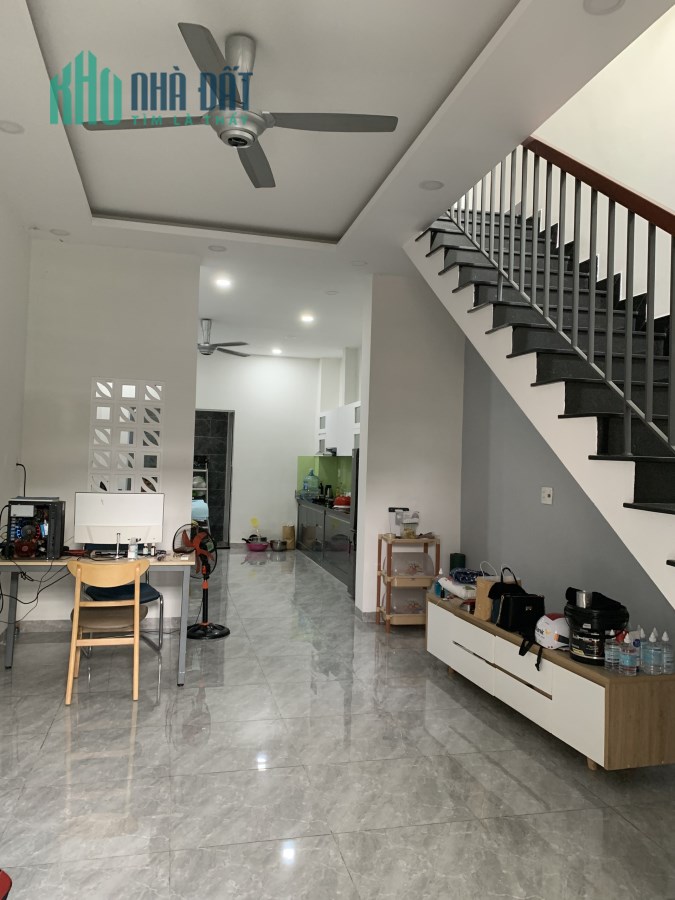 Nhà HXH đương 882 phú hữu diện tích 60m đúc 1 lầu vị trí đẹp