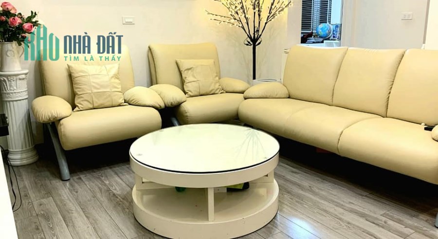 Bán gấp tập thể phố Kim Mã 2.3 tỷ, 70m2, 2 ngủ, 1 vệ sinh, NT cơ bản