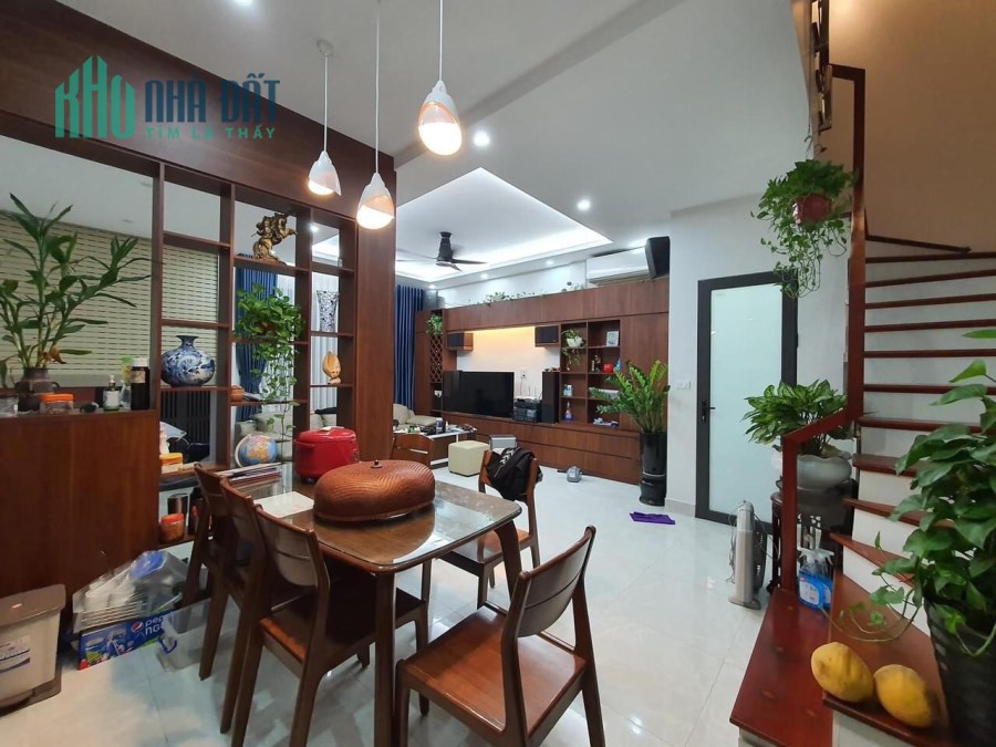 Duy nhất 1 căn có mặt tiền lớn ngay trung tâm khu Bách Khoa, nhanh tay có ngay nhà đẹp