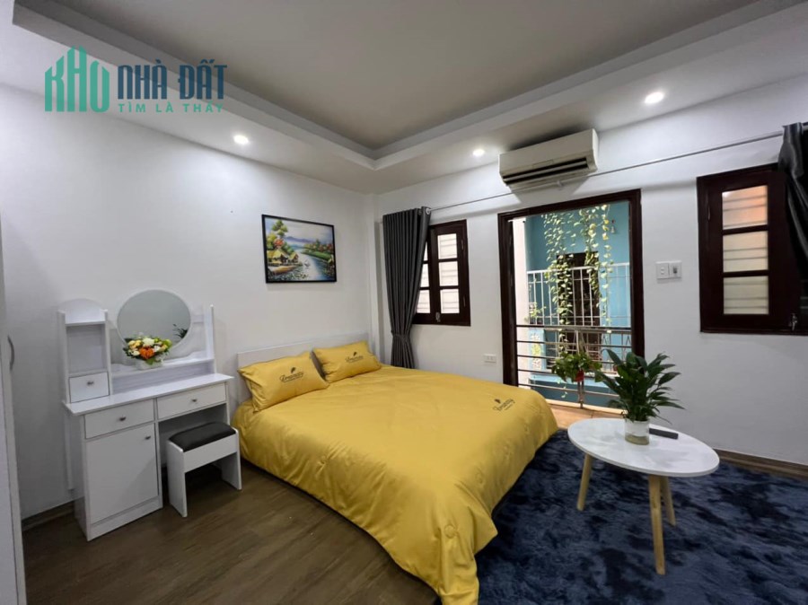 Bán gấp nhà Xã Đàn, Quận Đống Đa, 52m2, 5 tầng, Giá 6 tỷ. khu vực hiếm