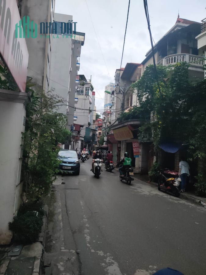 Bán nhà ngõ 16 Hoàng Cầu dt 180m ,mt 8,3 m 2 mặt tiền giá 33 tỷ