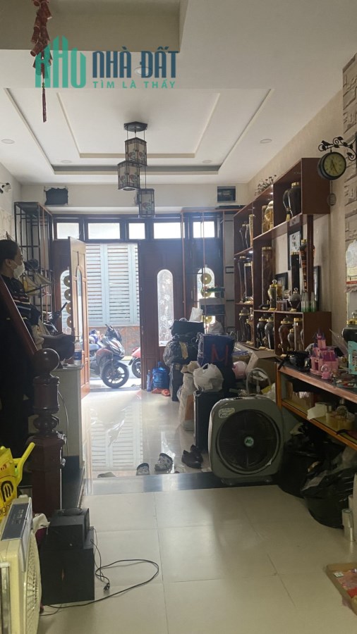 Bán nhà Sân bay hẻm 159 Bạch Đằng dt 65m2 giá hơn 10 tỷ 4 tầng