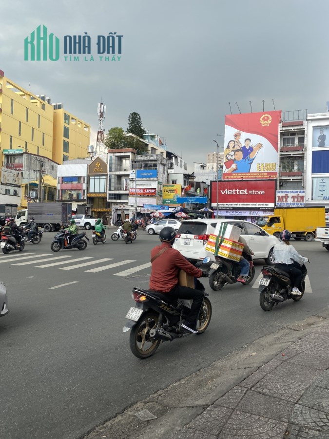 Bán nhà mặt tiền Bạch Đằng ngay ngã tư hàng xanh giá 21 tỷ