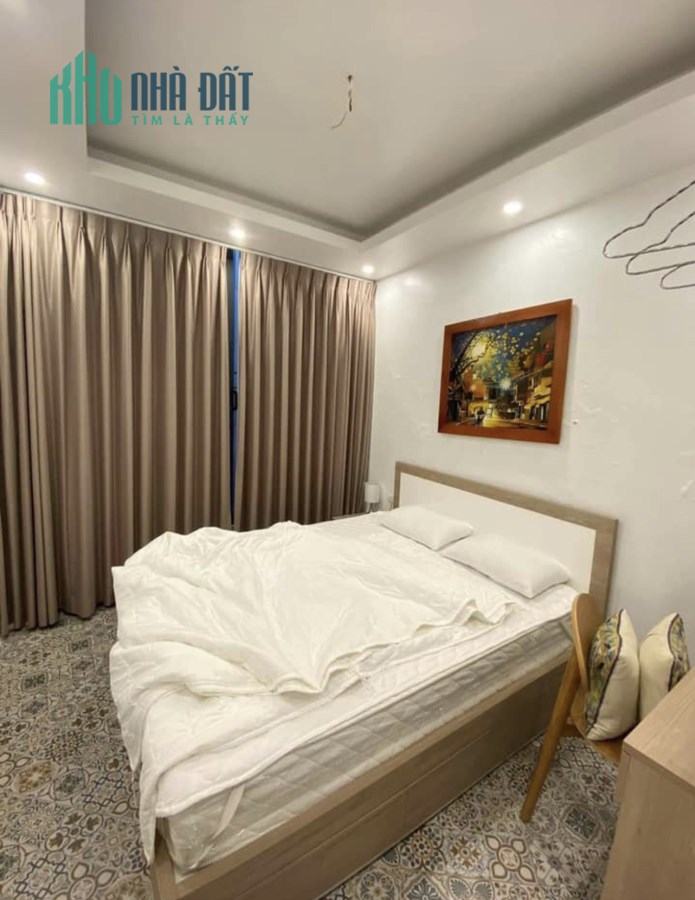 Tập thể tầng 5 Nguyễn Văn Ngọc, 95m2, 3pn, lô góc, 2.55 tỷ.
