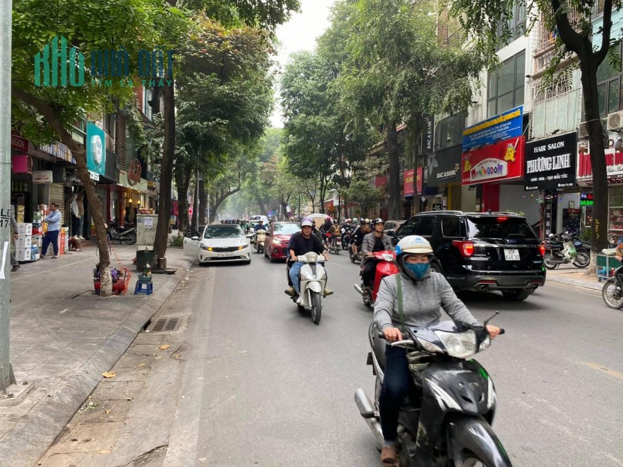 CHO THUÊ NHÀ MẶT PHỐ LÒ ĐÚC, MẶT TIỀN 9M, TỔNG DIỆN TÍCH 850M²