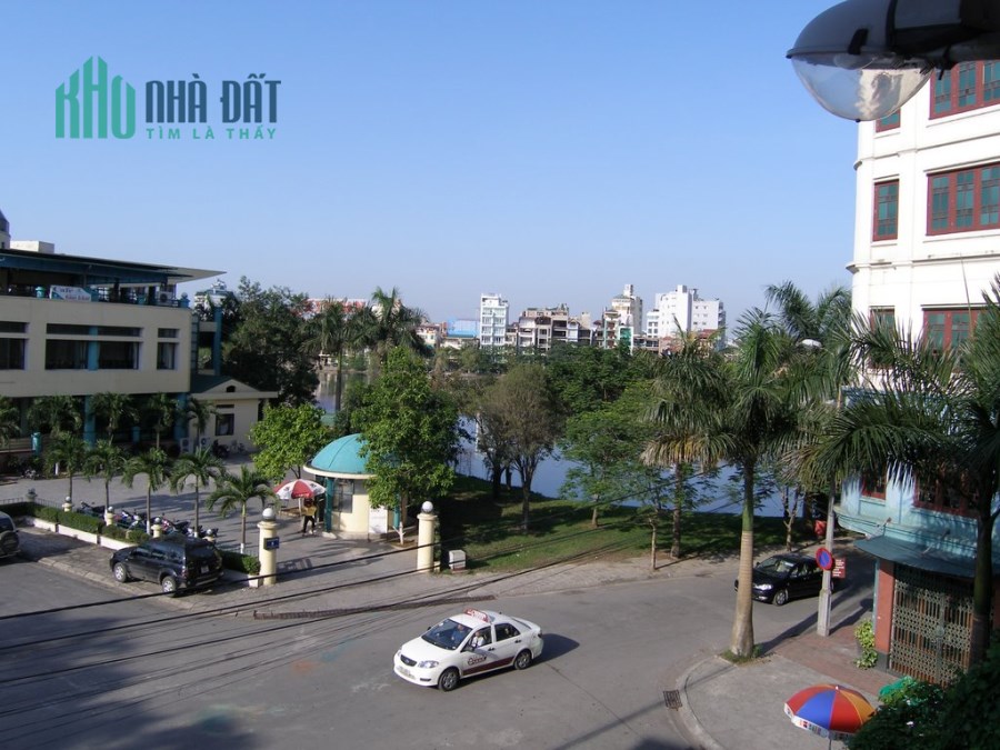 CHO THUÊ NHÀ MẶT PHỐ TRẤN VŨ, MẶT TIỀN 6M, TỔNG DIỆN TÍCH 910M²