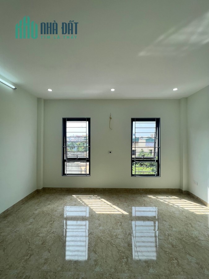 Nhà Cổ Điển A – Tứ Hiệp 5 tầng, 3 ngủ 35m 3.1x tỷ, giáp TĐC Tứ Hiệp
