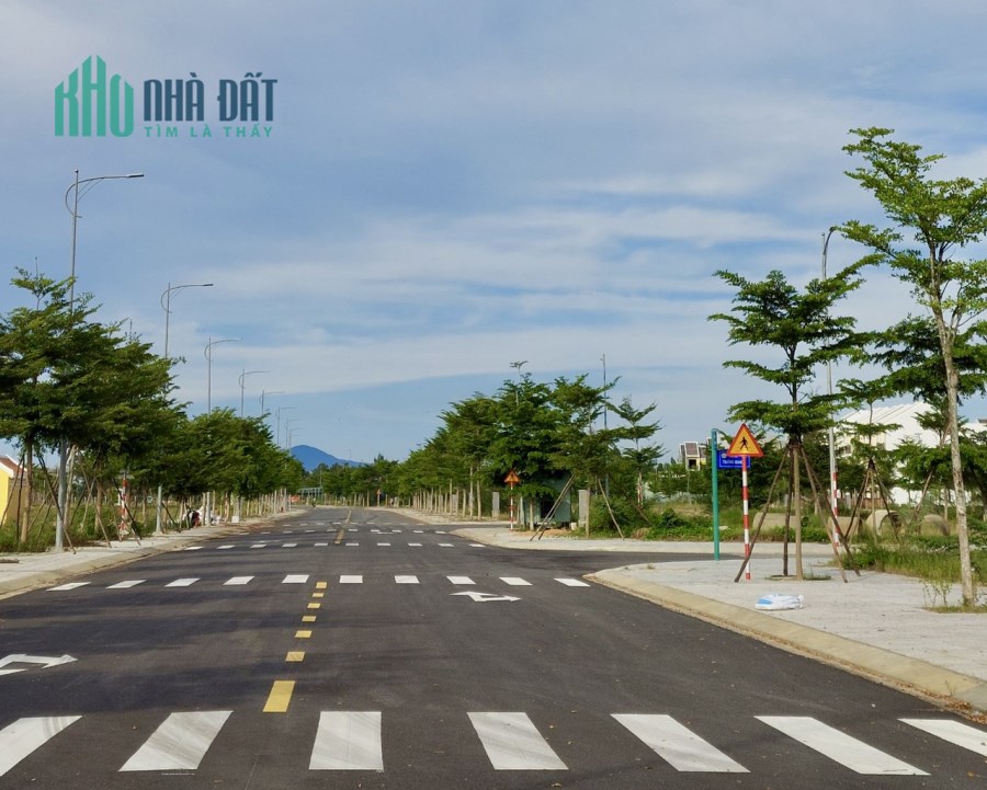 HOT! Cần tiền kinh doanh nên cần bán bớt 1 lô đất- Mega City Kon Tum- giá rẻ cho các nhà đầu tư