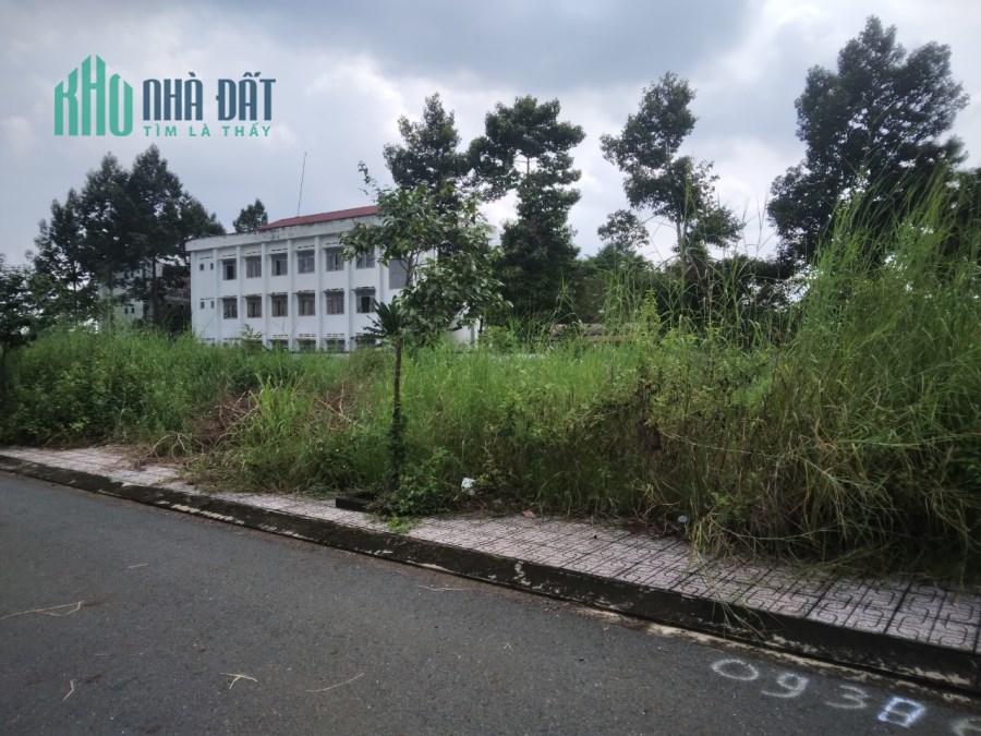 Cần bán gấp 142m đất thổ cư ngay trường học ,đường DT769