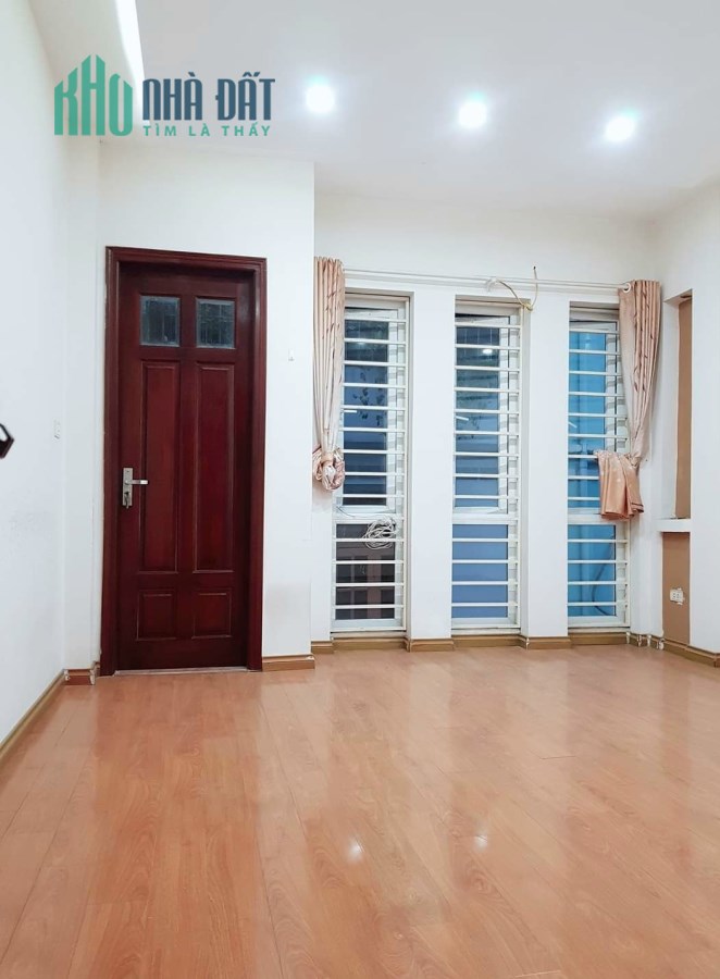 Bán nhà Cầu Giấy ,nhà phố Cầu Giấy ,  31mX6 tầng ,7 tỷ