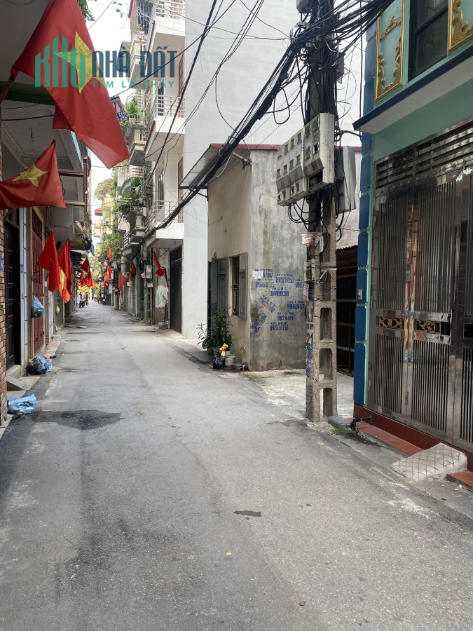 Chính chủ cần bán mảnh đất 50m2 ô tô tránh Ngọc Thụy chưa tới 4 tỷ