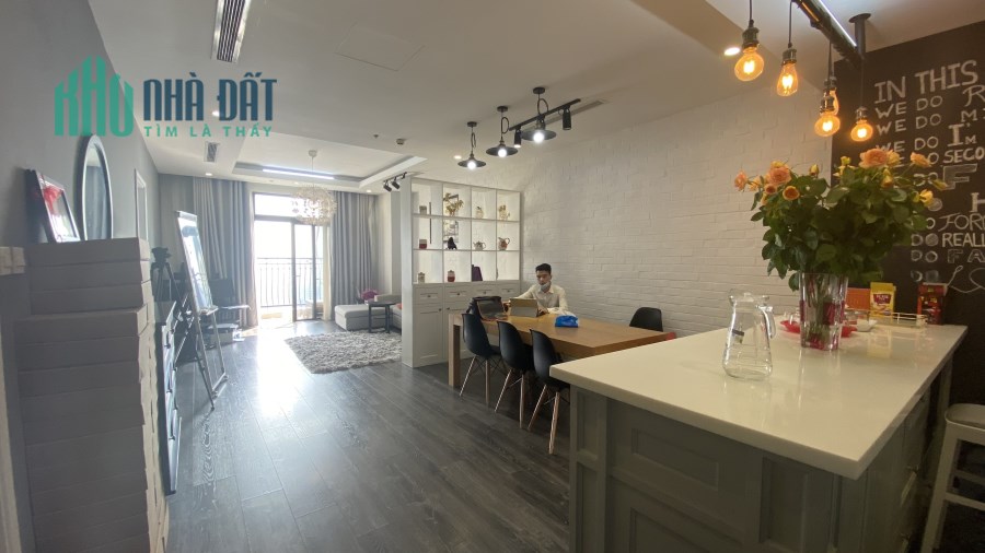 Bán nhanh CH R4 Royal City- 104m2-2PN-Giá chỉ: 5,x tỷ- Lh:0903409420