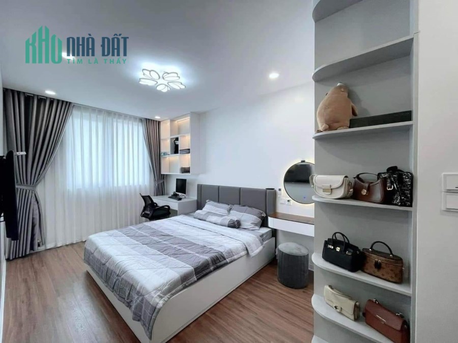 Bán căn hộ tại toà đẹp nhất dự án, view sông thoáng mát, 85m2 rộng rãi. Ưu đãi khủng