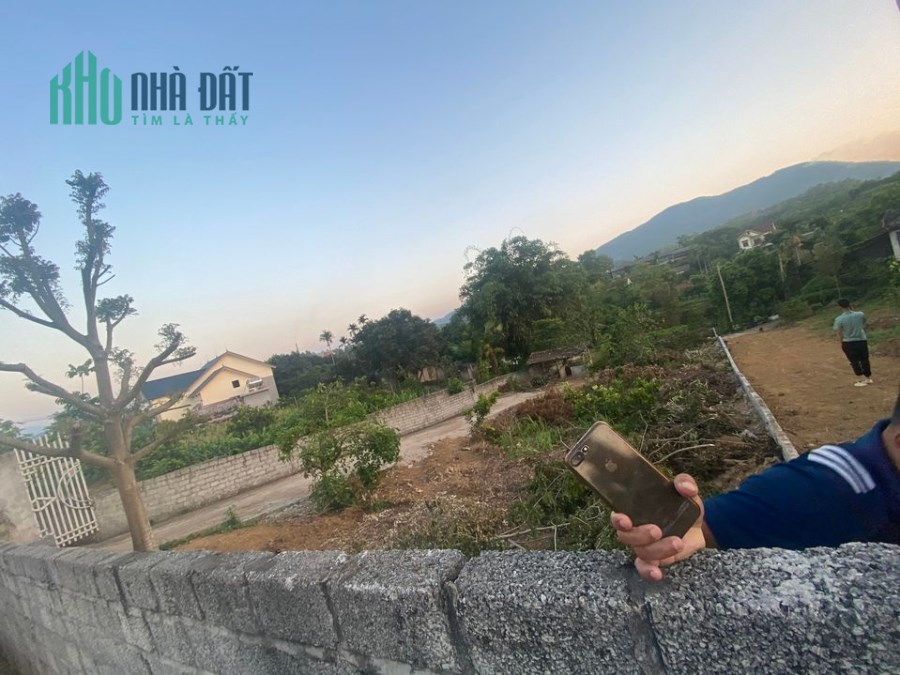 Bán đất Tu Vũ, Thanh Thủy, dt: 793m2, chỉ 1.5 triệu/m2, khu trung tâm, Cách cầu đồng quang 12km