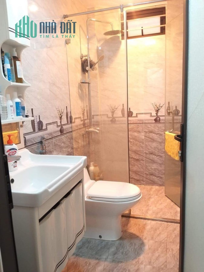 Bán gấp nhà Đầu ngõ Cửa Bắc giá 8 tỷ, 50m2,SĐCC