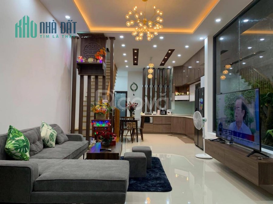 Bán nhà ngõ Đỗ Thuận, Đê Tô Hoàng giá 5 tỷ, 66mx3 tầng, mới đẹp