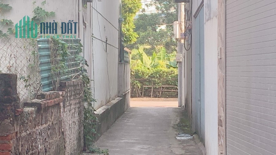 Mảnh đất 45m2 Việt Hưng gần ô tô vuông vắn chỉ có hơn 2 tỷ xíu