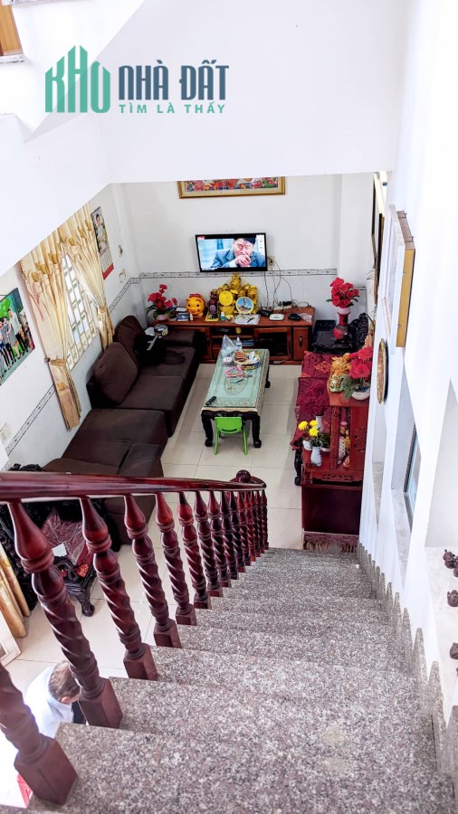 Bán Gấp mặt tiền đường lô C ,Tam Bình, Thủ Đức,45m, 4 tầng, giá chỉ 5.5 tỷ.