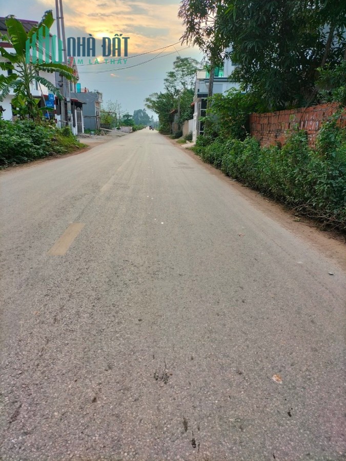 Bán lô đất cạnh góc dịch vụ Đông Đạo, Đồng Tâm, Vĩnh yên 100m2, giá: 2,0x Tỷ.Liên hệ: 0986.454.393
