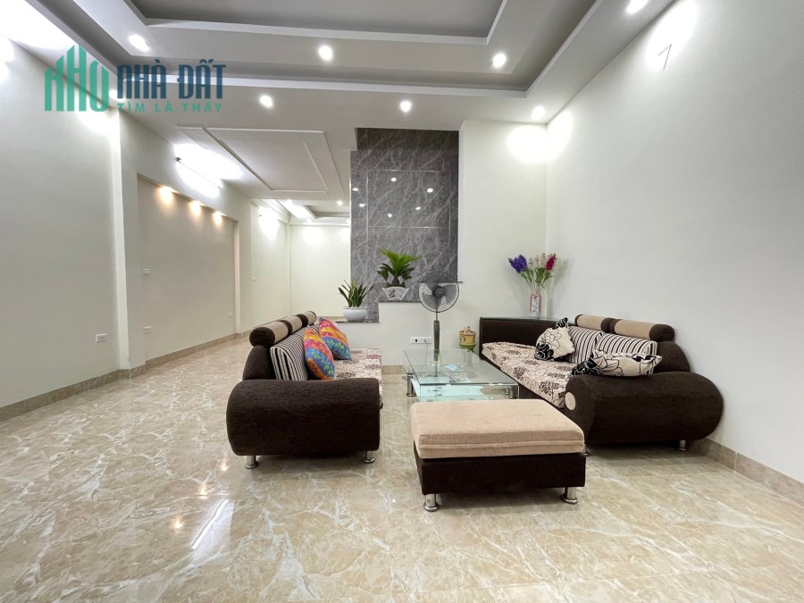 Bán nhà Phú Diễn,vỉa hè,ô tô tránh,KD,văn phòng,nhỉnh 8 tỷ.