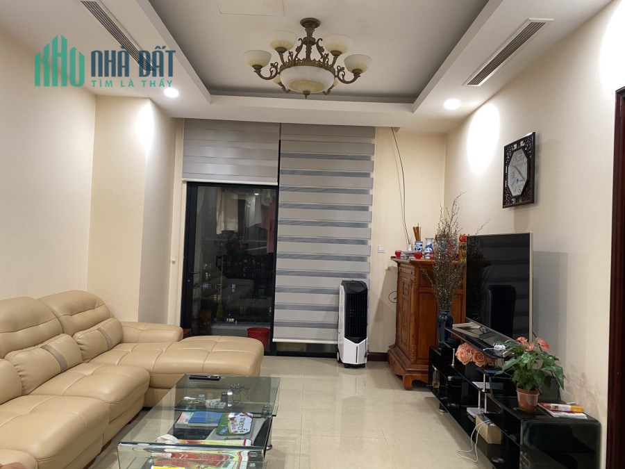 Chính chủ bán nhanh CH R2 Royal City- 3PN-131m-Giá tốt nhất !!!