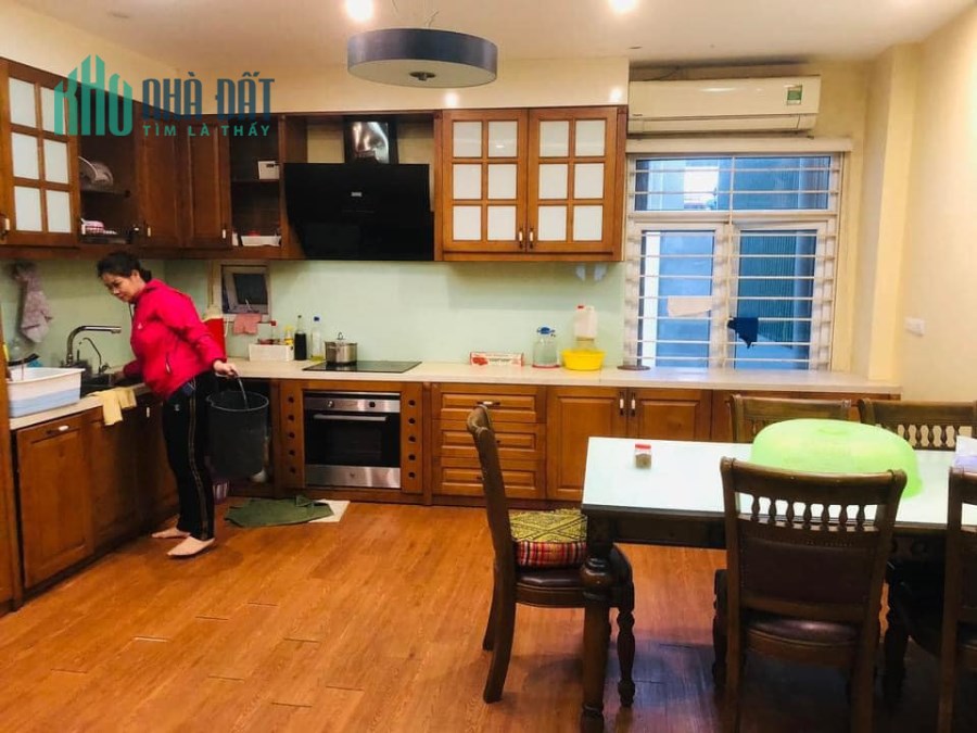 Cần tiền bán nhanh nhà Mặt phố Hàng Bún giá 11.5 tỷ, 70m2, KD tốt