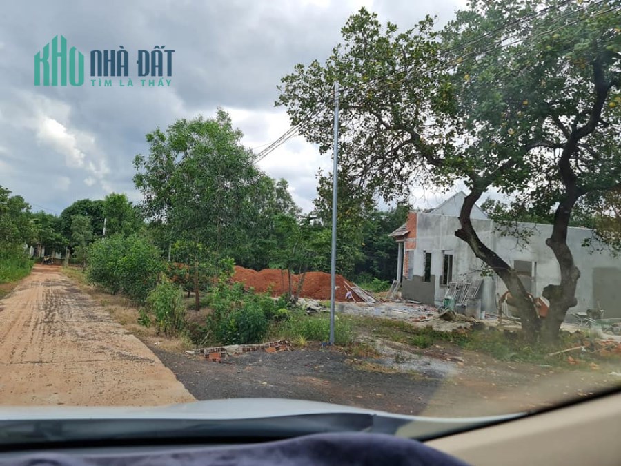 Cần bán gấp lô Đất 5x50x100m thổ cư, gần chợ, trường học....giá 470tr.