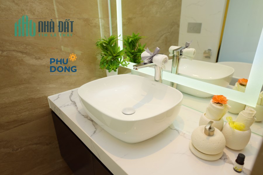 Bán nhanh căn hộ 2PN, 2WC Phú Đông Sky Garden