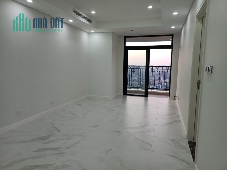Bán trong tuần CH R1 Royal City tầng trung- 2PN-Hướng Đông Nam-Giá 4.x tỷ