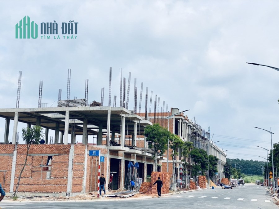 Bán nhà Tân Uyên giá rẻ, mặt tiền kinh doanh