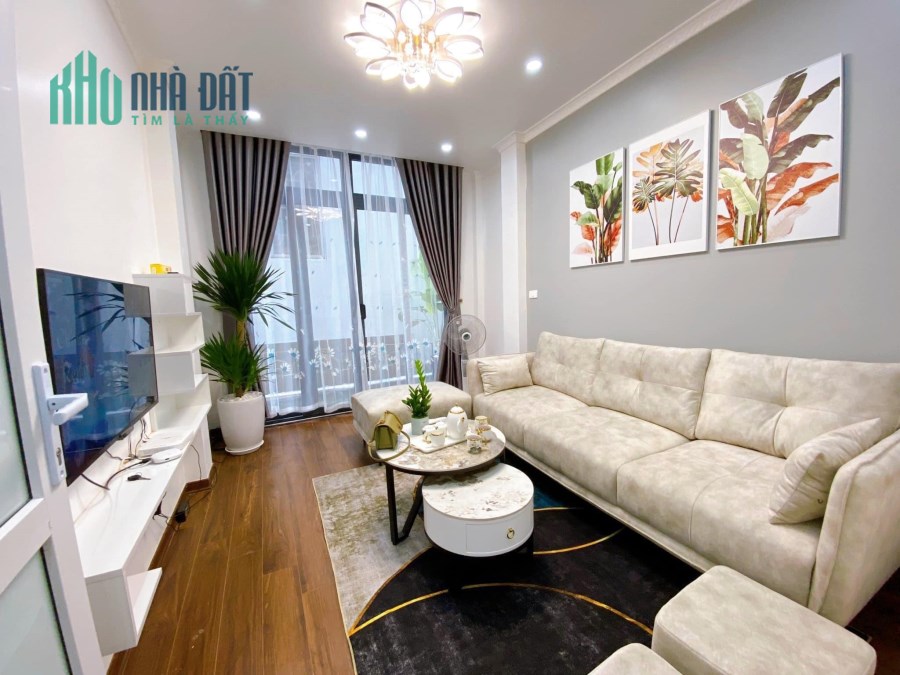 Bán nhà đẹp Phú Diễn,lô góc,ngõ thông,tặng full nội thất,5 tầng,chỉ 4 tỷ.