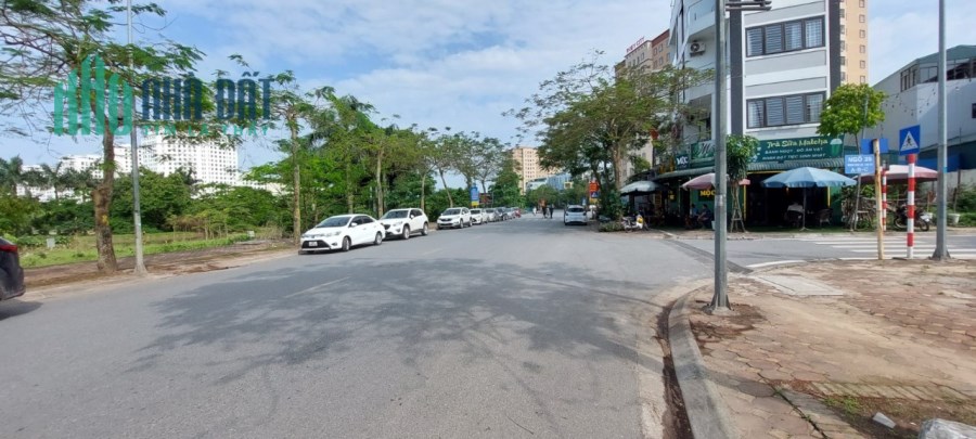 Mảnh đất hiếm có khó tìm diện tích gần 100m2 tại Long Biên, mặt tiền siêu rộng