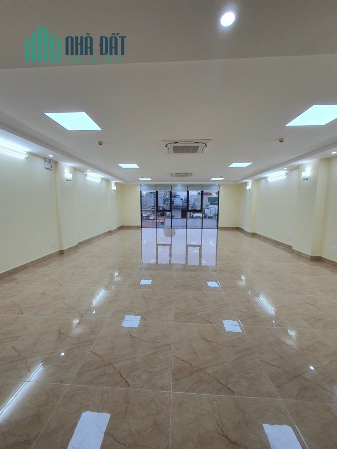 Bán nhanh toà văn phòng 9 tầng mặt phố KDT Mễ Trì, DT 130m2, MT 6m, LH 0947 106 ***