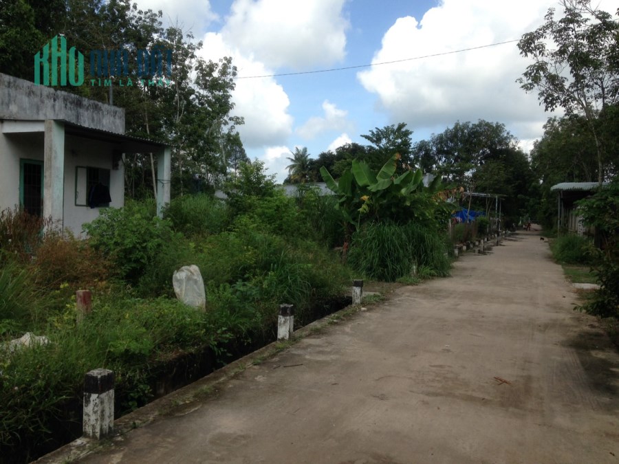 Bán lô đất thuộc Xã Mnh Hòa, Huyện Dầu Tiếng, Bình Dương. Có 100TC và gần nhiều tiện nghi.