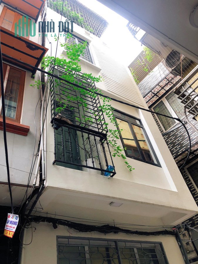 Bán nhà đẹp gần Trương Định, lô góc, ô tô đỗ cửa 42m2x4 tầng nhỉnh 4 tỷ.