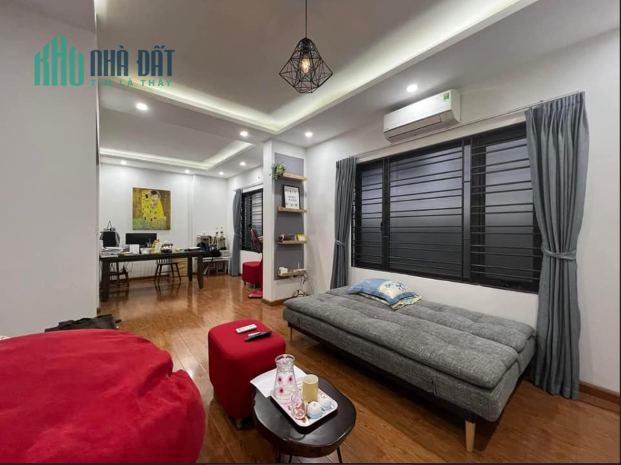 Biệt thự Mỹ Đình mặt tiền lớn ô tô 82m2 vỉa hè Kinh Doanh.
