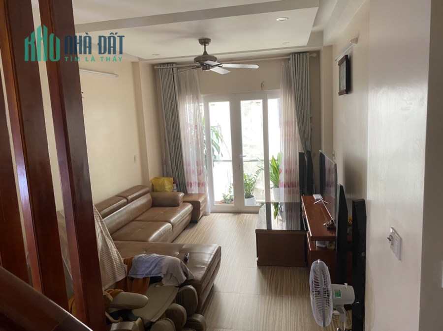 Về ở cùng con cái,chính chủ cần bán căn nhà rộng gần 100m2 vừa ở vừa kinh doanh phòng trọ,