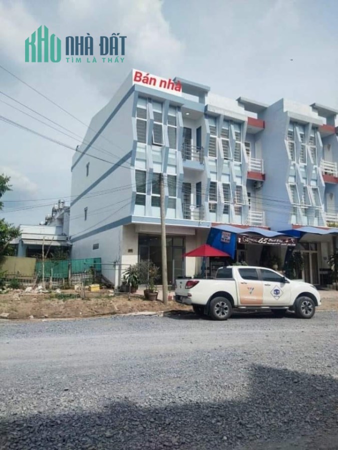 Chuyển nhượng căn nhà 1 trệt 2 lầu đường Tiến Thành TP Vĩnh Long