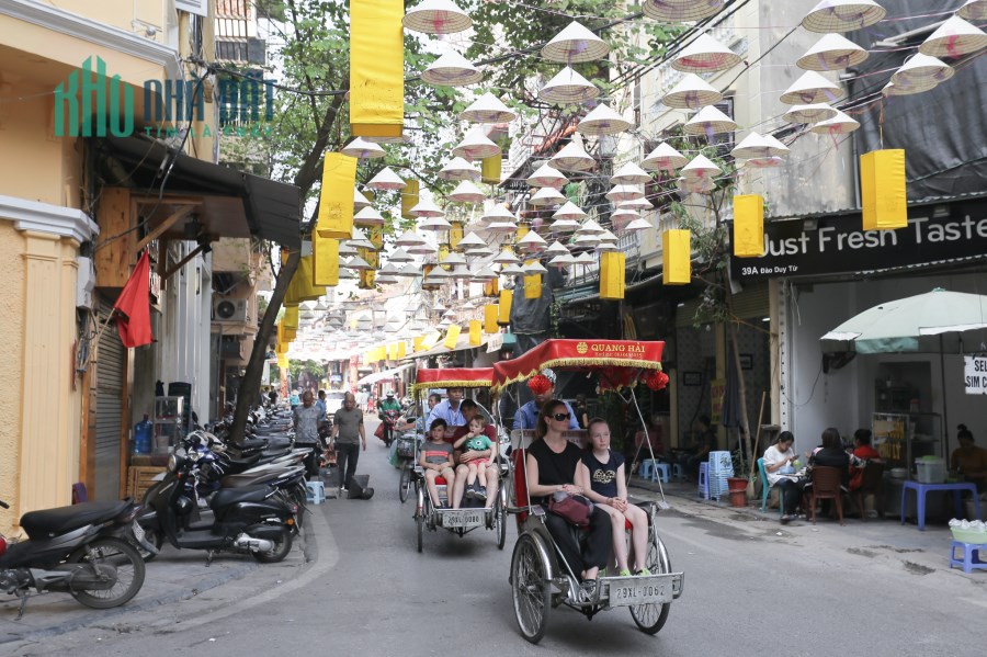 CHO THUÊ NHÀ MẶT PHỐ ĐÀO DUY TỪ, MẶT TIỀN 4M, DIỆN TÍCH 80M²x 3 TẦNG