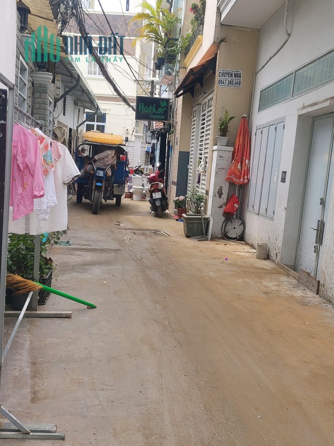 Bán Đât Bùi Văn Ba - Diện Tích 5.5*15 - Giá Chỉ 5.79 Tỷ
