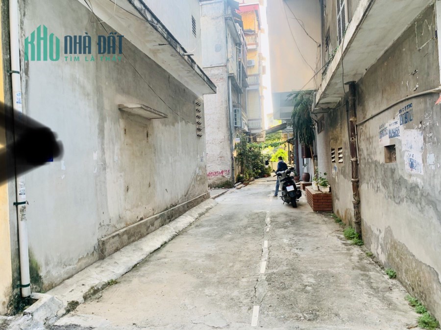 "Bán đất Thị trấn Trâu Quỳ phân lô ô tô 37m2, MT4.5m giá 3 tỷ 3 - 0982311539