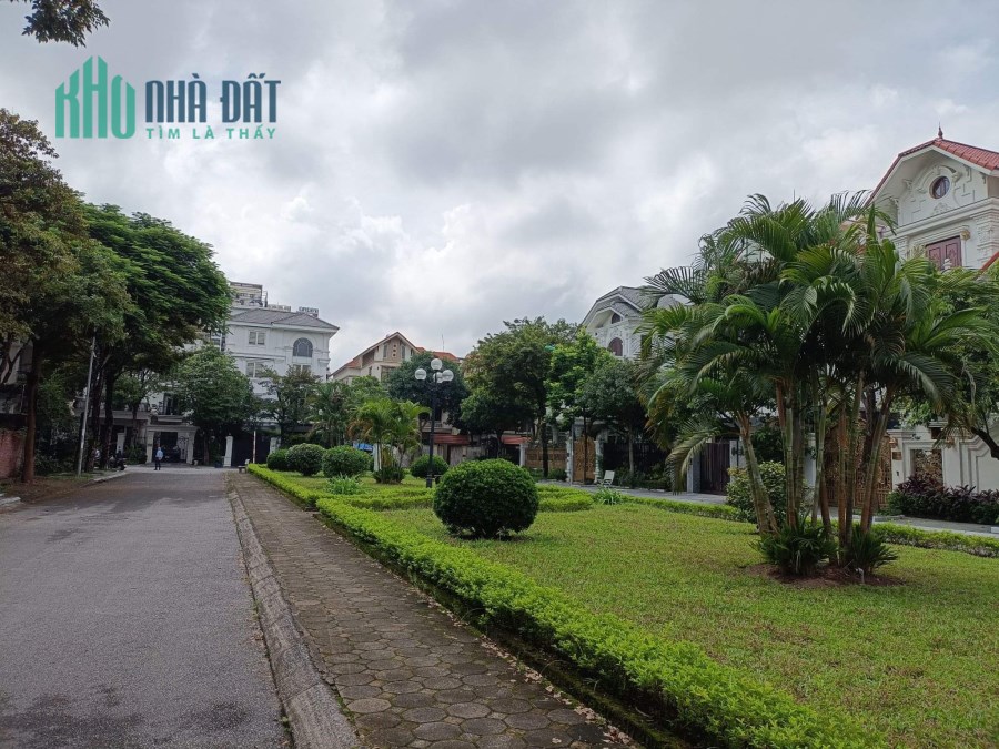 Siêu Biệt thự KDT Việt Hưng, Long Biên dt 250m mặt tiền 15m, an sinh đẳng cấp