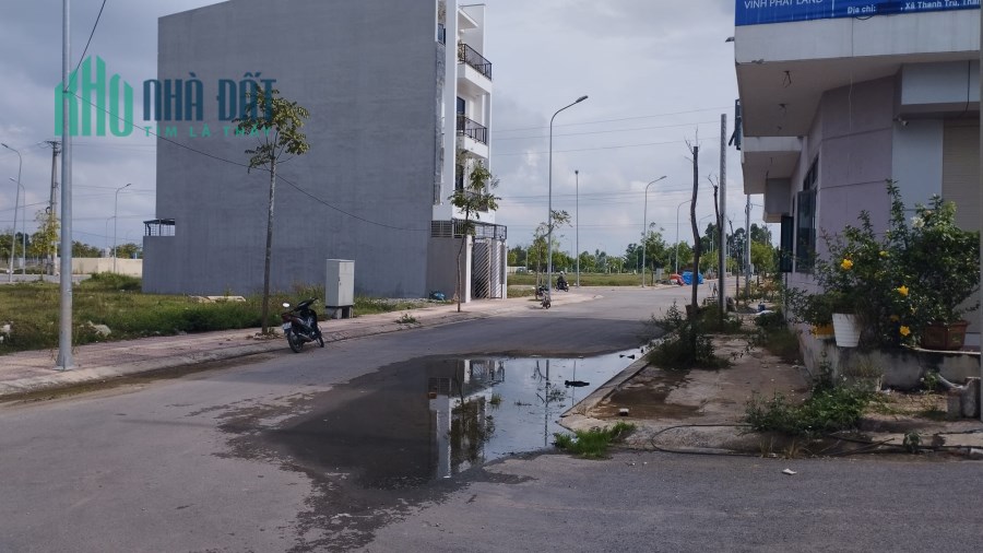 Bán 102m full thổ cư gần UB Thanh Trù, Vĩnh Yên. Mặt tiền 8m. Đường QH 13,5m. 2,58 tỷ.
