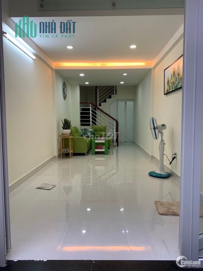 Sư vạn Hạnh Phường 9 Quận 5, Nhà giá rẻ, 33m2 , 3 Tầng đúc chỉ 3.9 Tỷ