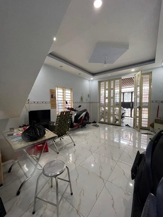 Hùng Vương Phường 9 Quận 5, Nhà giá rẻ, 33m2 , 2 Tầng đúc chỉ 3.9 Tỷ