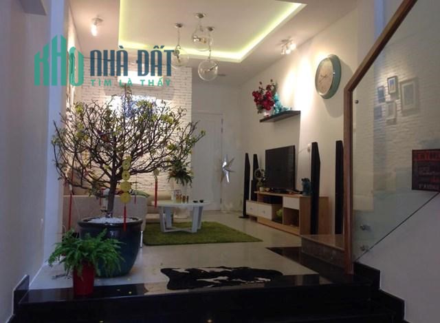 Bán nhà Nguyễn Trãi,P.2,Q.5, dt: 4 x 8 nhà xây 3 lầu , giá 4 tỷ