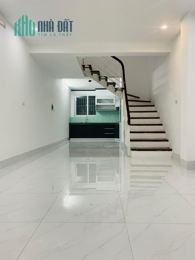 Bán nhà Đẹp, HÀNG XÓM NGÂN HÀNG MB,THOÁNG SÁNG PHỐ CÁT LINH DT45m2, mt 3.5 m giá 5.6 tỷ