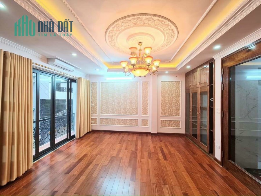 Căn nhà 7 tầng chính chủ có thang máy tại Vương Thừa Vũ